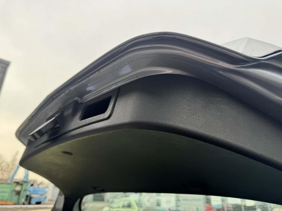 Opel Astra H original Heckklappe mit Heckscheibe Z163 Lichtsilber Flie&szlig;heck Bj.2009